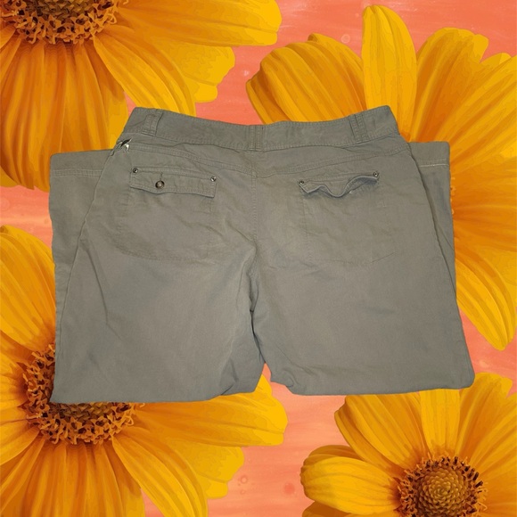 Cabela’s pants size 18 - Picture 3 of 6